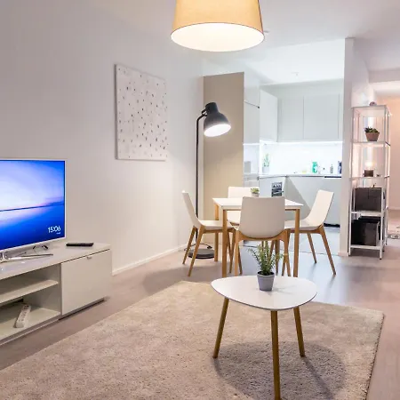 דירה Modern Central *